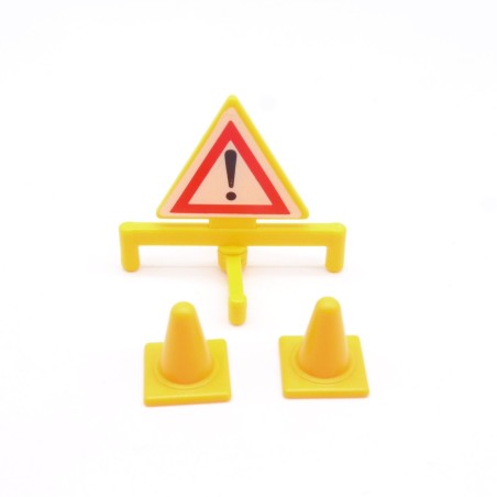 Playmobil 37186 Lot de 2 Petits Cones de Signalisation et Triangle