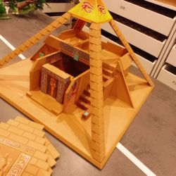 Playmobil Great Egyptian Pyramid 4240 missing 1 piece see photos